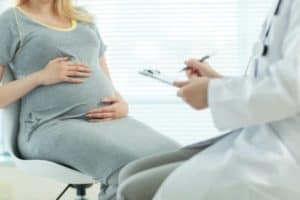 Преимущества  платного ведения беременности